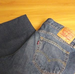 Levi's blue jeans NWOT, 559